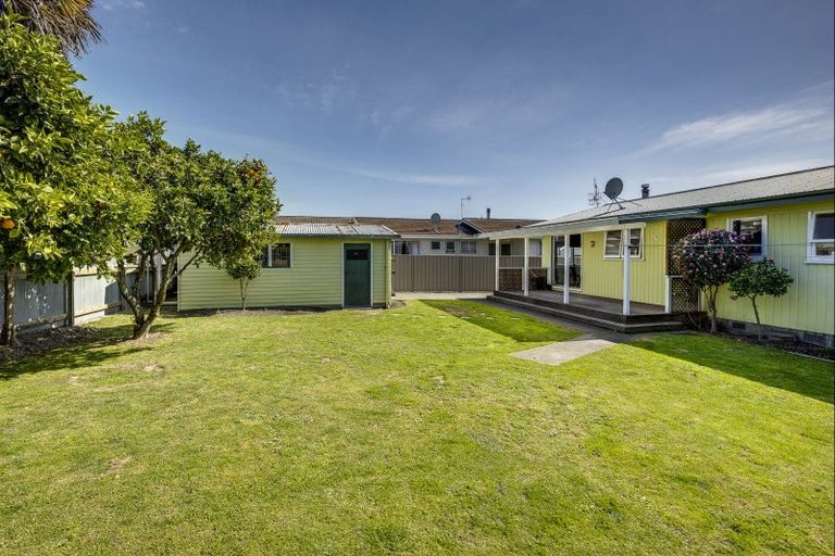 Photo of property in 52 Wynyard Crescent, Tamatea, Napier, 4112