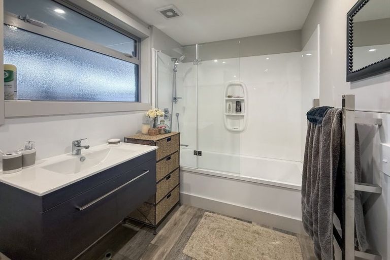 Photo of property in 1/65 Chesham Avenue, Waipahihi, Taupo, 3330