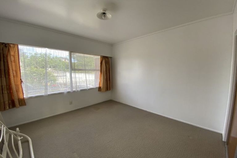 Photo of property in 1 Glenmore Road, Pakuranga Heights, Auckland, 2010