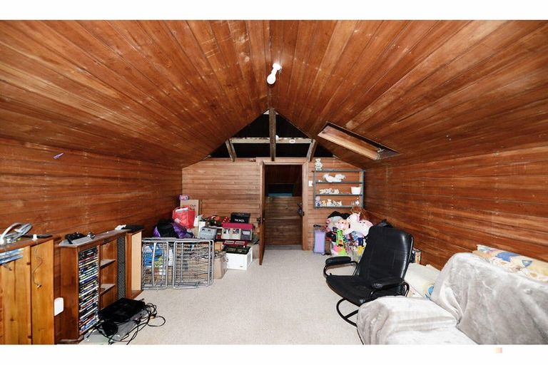 Photo of property in 66 Timaru Road, Waimate, 7924