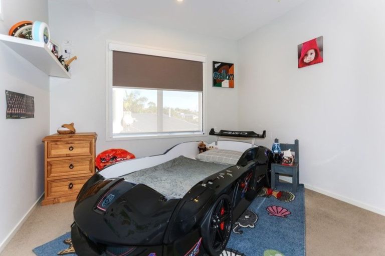 Photo of property in 64 Isabella Drive, Pukekohe, 2120