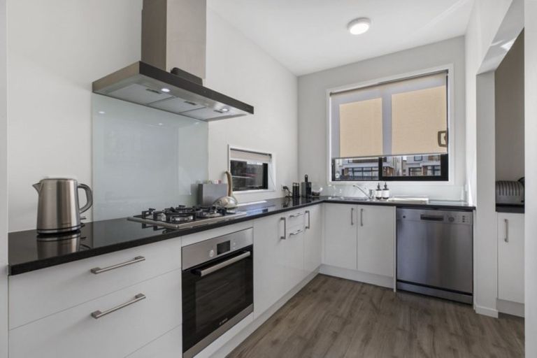 Photo of property in 6 Courage Road, Papakura, 2110