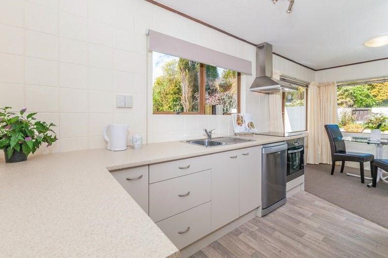 Photo of property in 1/29 Awaruku Road, Torbay, Auckland, 0630