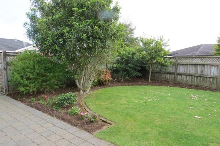 Photo of property in 14a Boulevard Drive, Merrilands, New Plymouth, 4312