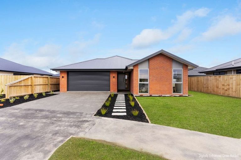 Photo of property in 18 Harry Manship Crescent, Halswell, Christchurch, 8025