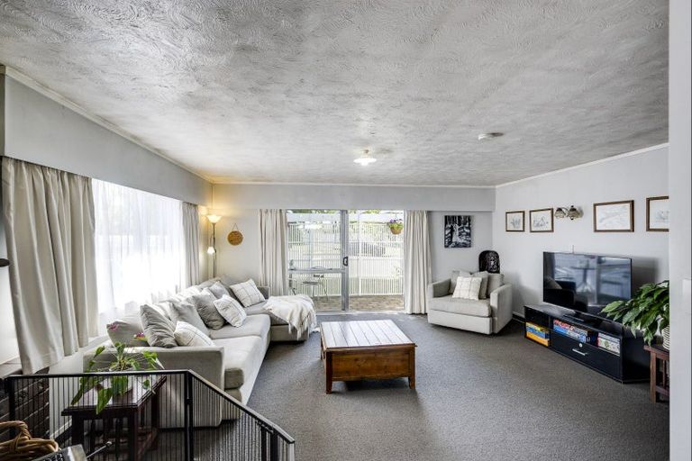 Photo of property in 13 Clement Place, Greenmeadows, Napier, 4112