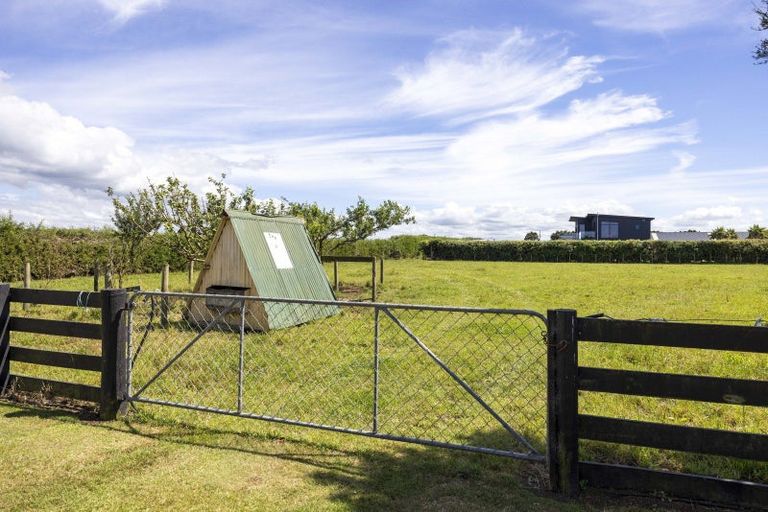 Photo of property in 281 Waihi Road, Hawera, 4673