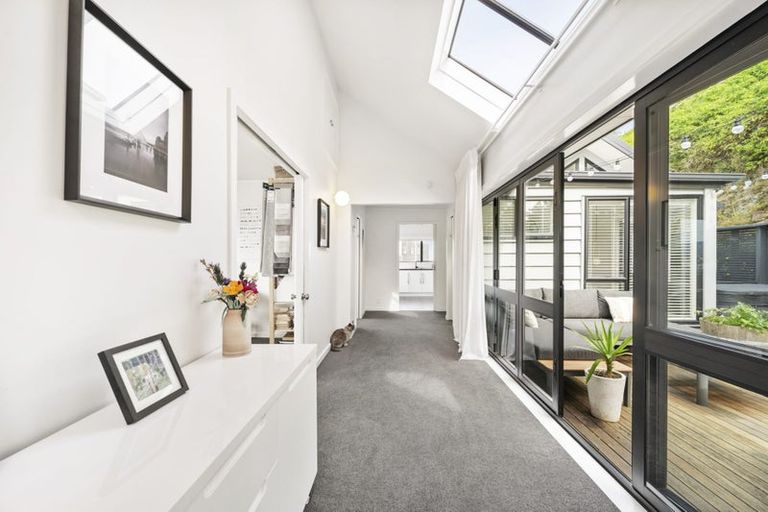 Photo of property in 42 Lerwick Terrace, Melrose, Wellington, 6023