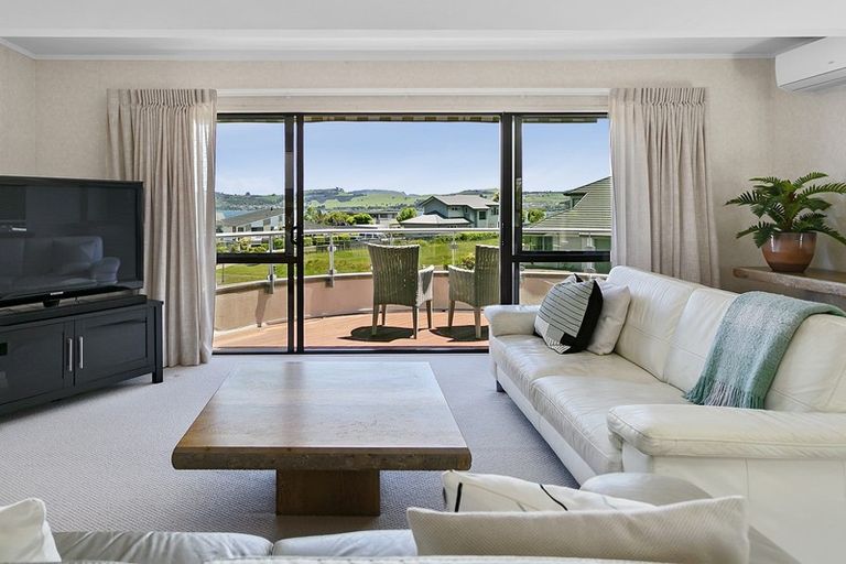 Photo of property in 25 Harvey Street, Waipahihi, Taupo, 3330