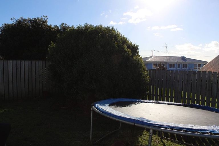 Photo of property in 8a Fordham Street, Beach Haven, Auckland, 0626
