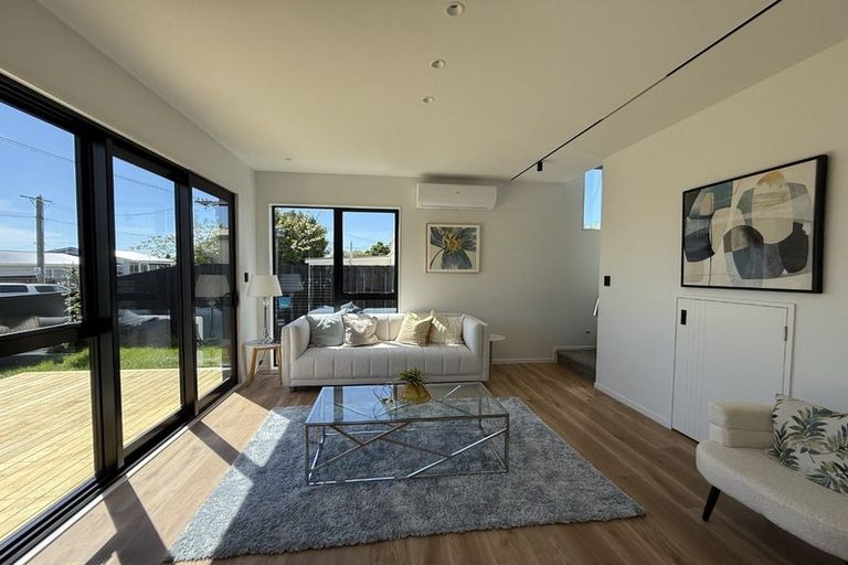 Photo of property in 4a Tainui Terrace, Mangere Bridge, Auckland, 2022