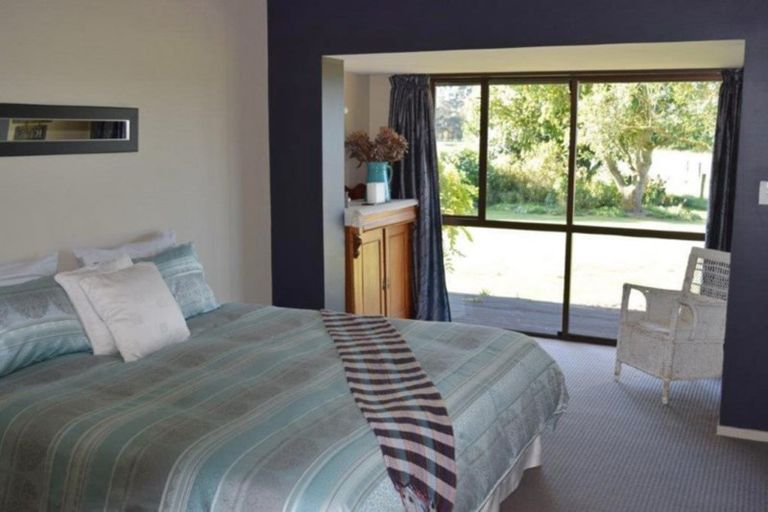 Photo of property in 2084 North Eyre Road, West Eyreton, Rangiora, 7475