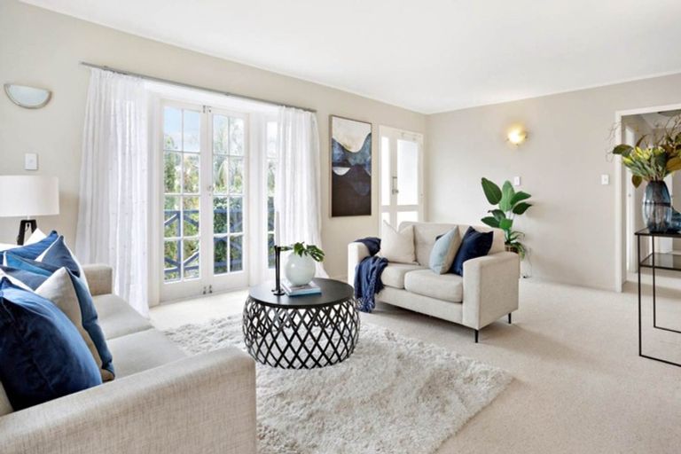 Photo of property in 1/63 Langana Avenue, Browns Bay, Auckland, 0630