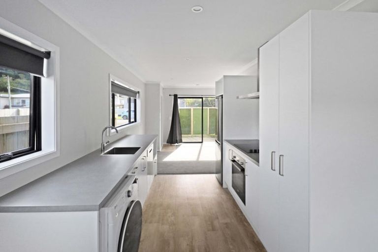 Photo of property in 130b Wellington Road, Wainuiomata, Lower Hutt, 5014