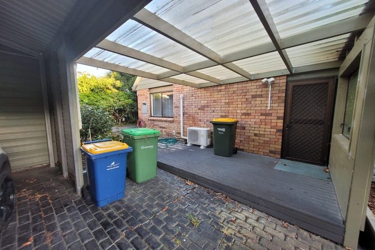 Photo of property in 1/23 Royal Road, Massey, Auckland, 0614