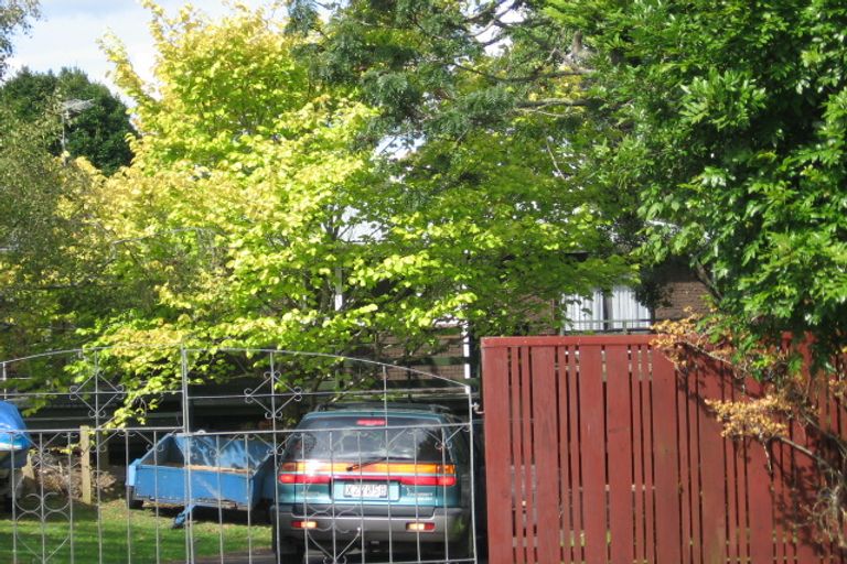 Photo of property in 16 Stottholm Road, Titirangi, Auckland, 0604