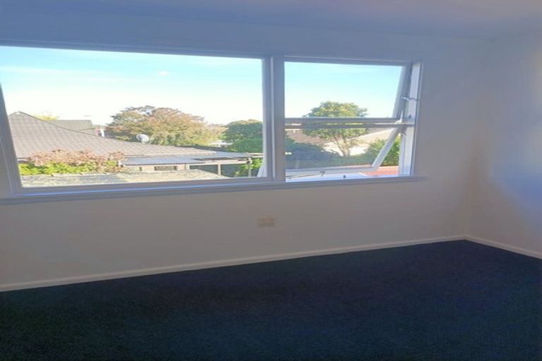 Photo of property in 364 Yaldhurst Road, Russley, Christchurch, 8042