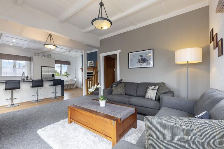 Photo of property in 86 Astley Avenue, New Lynn, Auckland, 0600