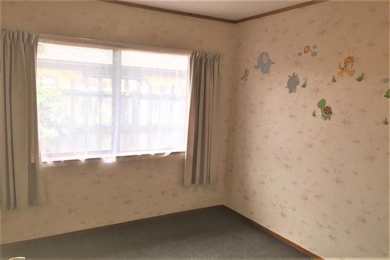 Photo of property in 141 Parrs Cross Road, Glen Eden, Auckland, 0612