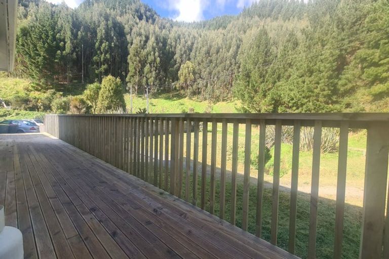 Photo of property in 1122a Paekakariki Hill Road, Paekakariki Hill, Porirua, 5381