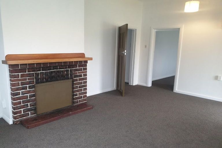 Photo of property in 6 Julian Street, Eltham, 4322