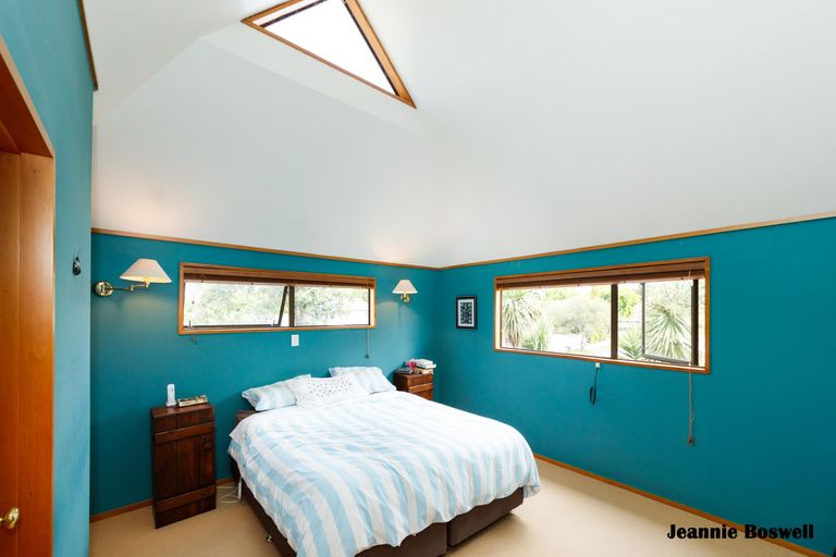 Photo of property in 8 Caccia Birch Lane, Hokowhitu, Palmerston North, 4410