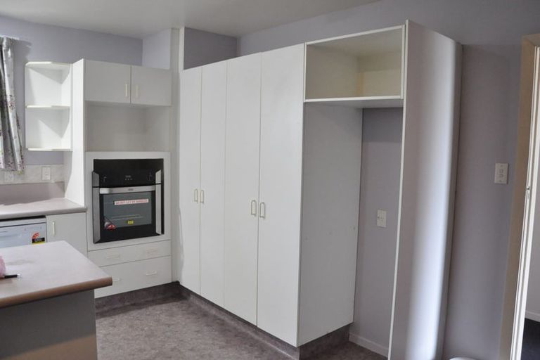 Photo of property in 1 Oakhurst Place, Russley, Christchurch, 8042