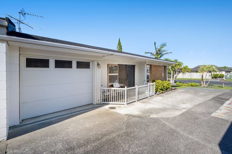 Photo of property in 1/78 Prince Regent Drive, Half Moon Bay, Auckland, 2012