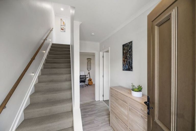 Photo of property in 3 Ambassador Glade, Orewa, 0931