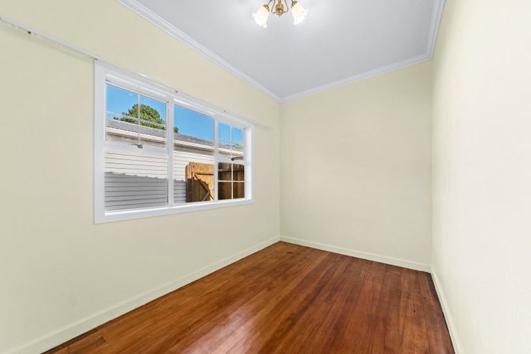 Photo of property in 29 Curtis Street, Okato, 4335