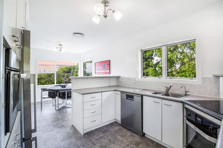 Photo of property in 470 Don Buck Road, Massey, Auckland, 0614