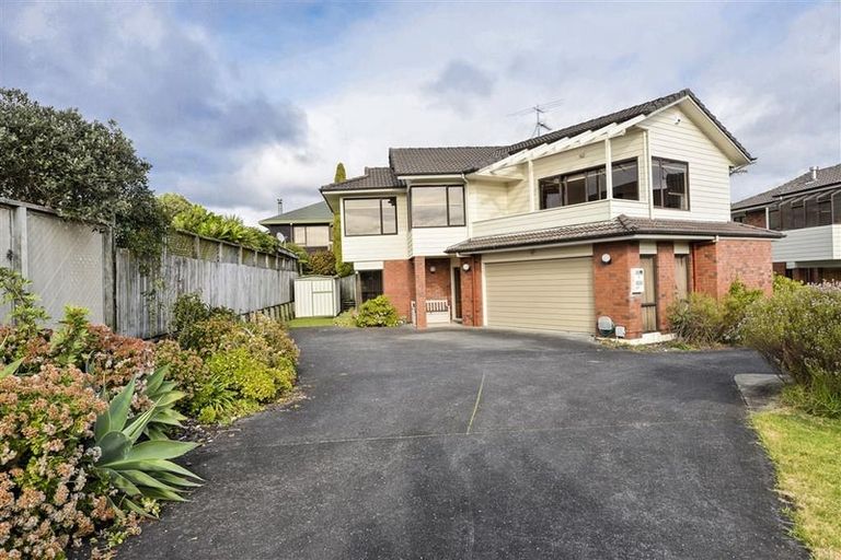 Photo of property in 1/15 Gillard Place, Eastern Beach, Auckland, 2012