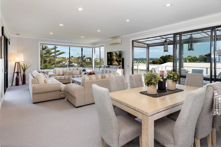 Photo of property in 103 Pine Harbour Parade, Beachlands, Auckland, 2018