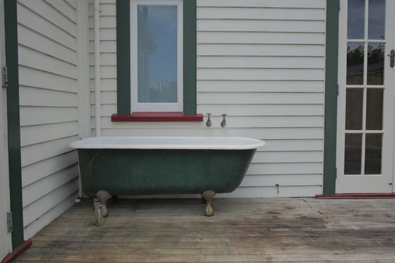 Photo of property in 76 Victoria Avenue, Palmerston North, 4410