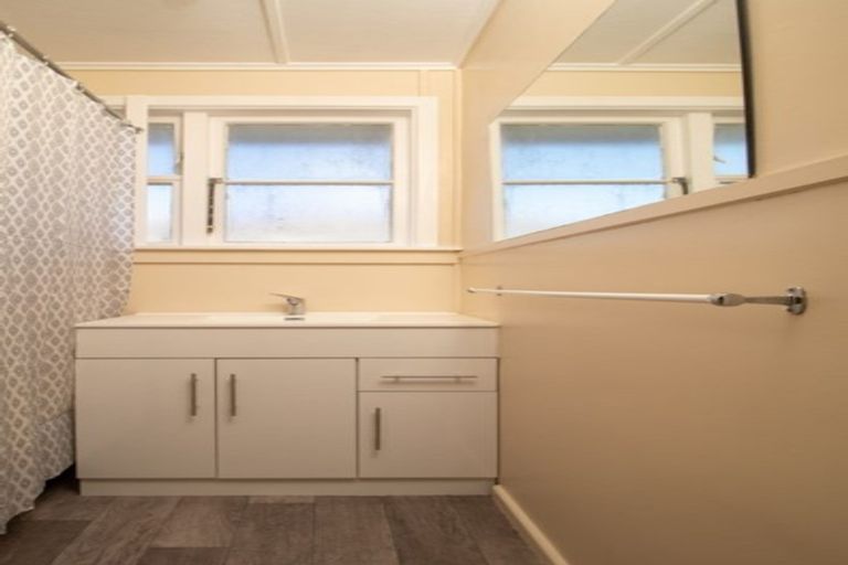 Photo of property in 11 Richmond Street, Maraenui, Napier, 4110