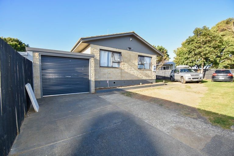 Photo of property in 1/11 Burundi Avenue, Clendon Park, Auckland, 2103
