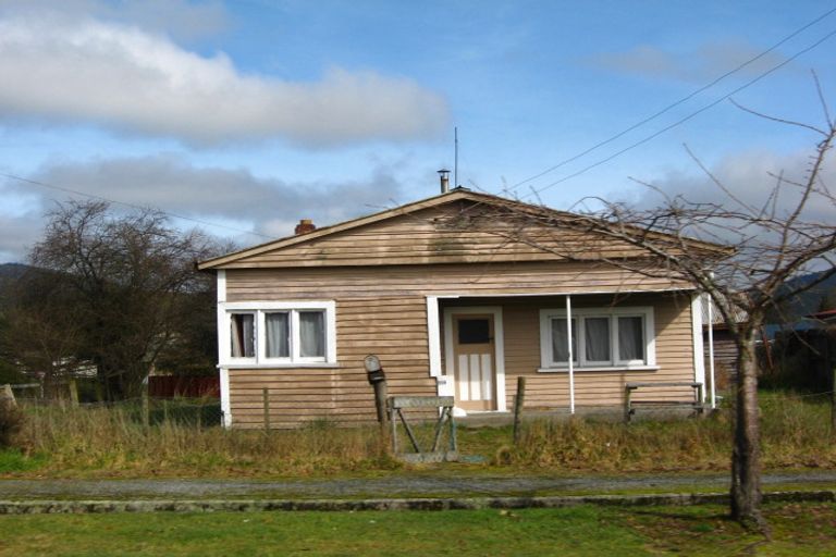 Photo of property in 112 Buller Road, Reefton, 7830