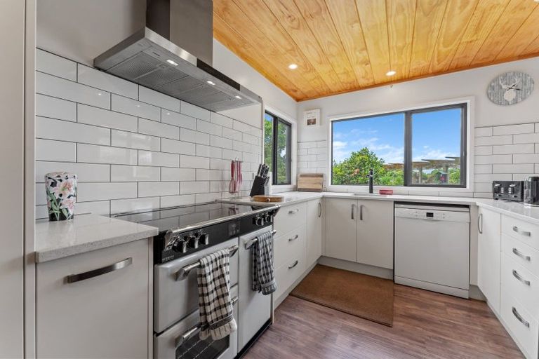 Photo of property in 28 Hanlon Road, Ashhurst, 4884