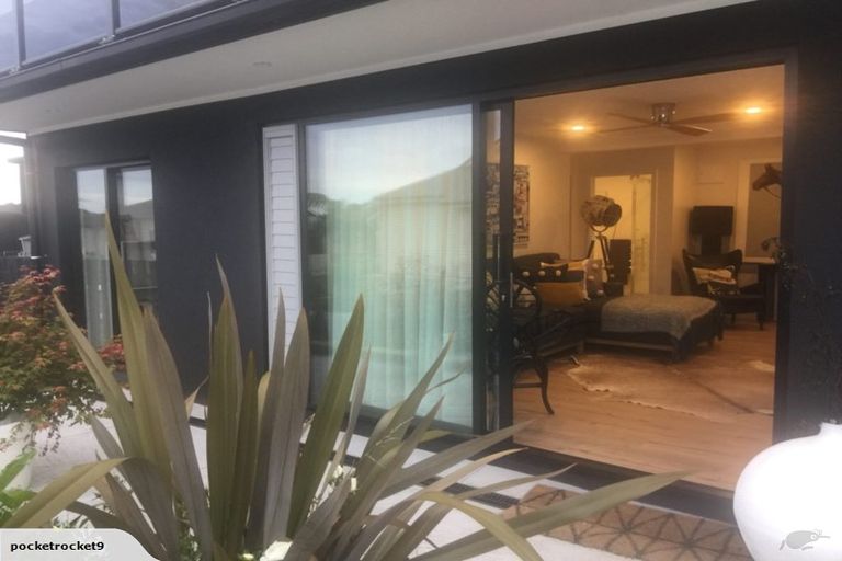 Photo of property in 82 Bay Street, Red Beach, 0932