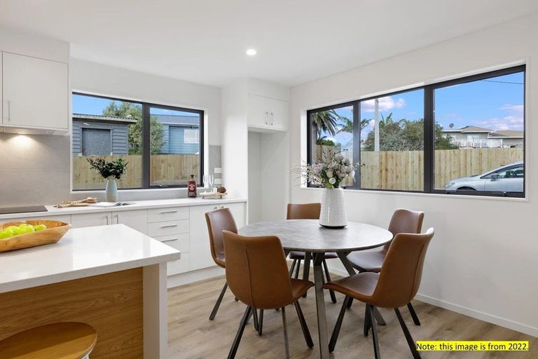 Photo of property in 14/25 Vodanovich Road, Te Atatu South, Auckland, 0610