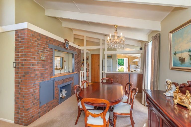 Photo of property in 33 Highbury Drive, Levin, 5510