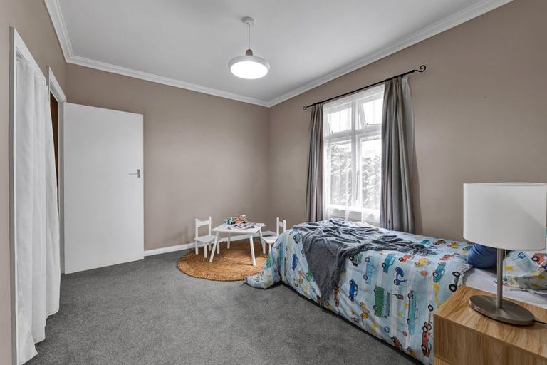 Photo of property in 86 Mangorei Road, Strandon, New Plymouth, 4312