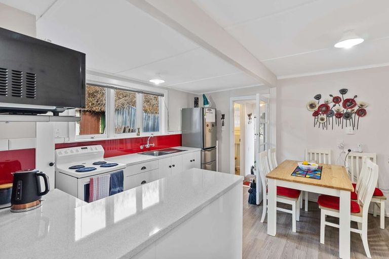 Photo of property in 23 Oxford Street, Waikari, 7420