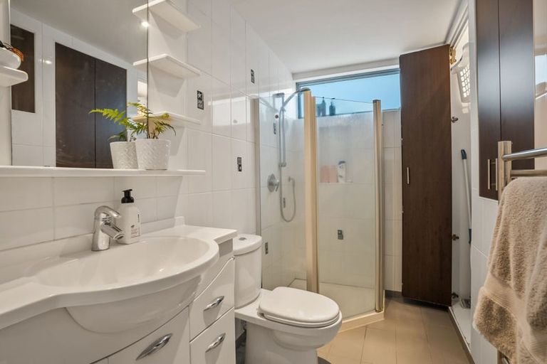 Photo of property in 78c Matipo Road, Mairangi Bay, Auckland, 0630