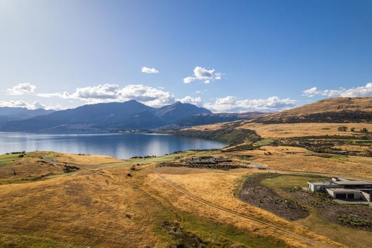 Photo of property in 3 Water Race Lane, Jacks Point, Queenstown, 9371