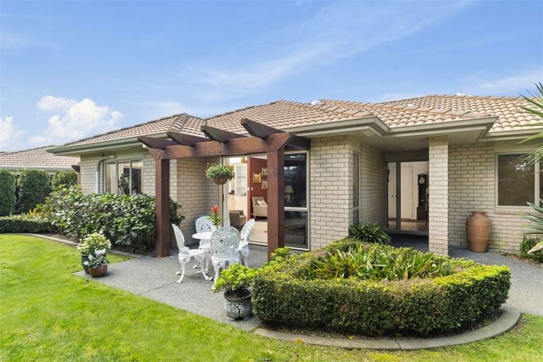 Photo of property in 15 Saint Heliers Place, Papamoa Beach, Papamoa, 3118