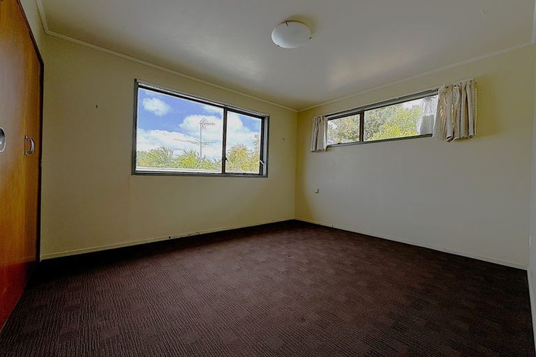 Photo of property in 3 Benita Place, Sunnyvale, Auckland, 0612