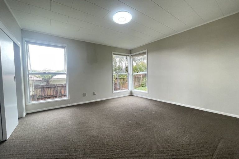 Photo of property in 4 Hewlett Road, Massey, Auckland, 0614