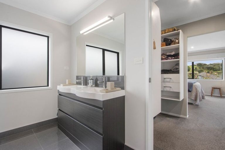 Photo of property in 7 Vantage Place, Omokoroa, 3114