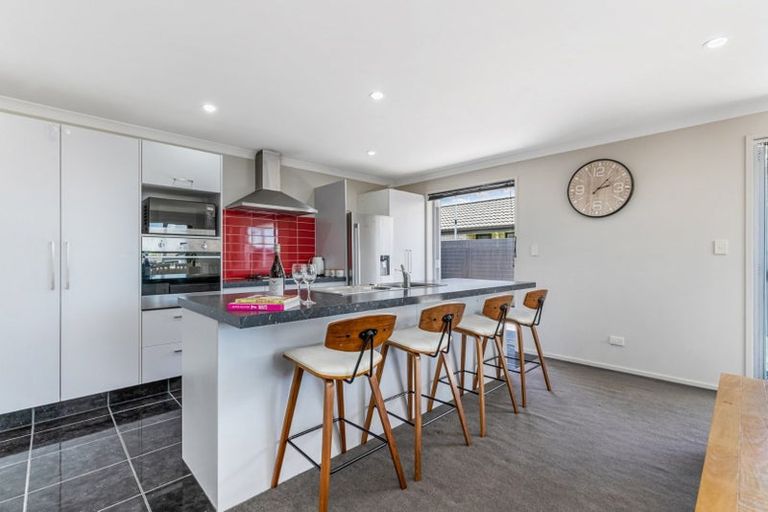 Photo of property in 39 Sunningdale Street, Wattle Downs, Auckland, 2103